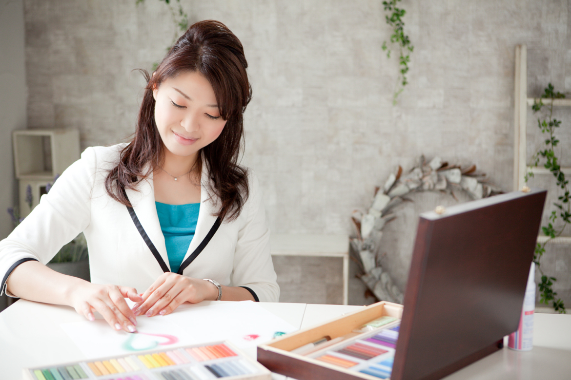 色靈アートとは